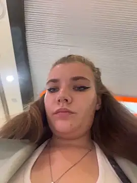 Holy Tereza online show from 06-17-26, 03:33