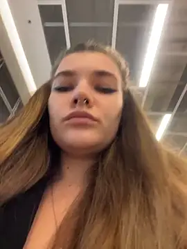 Snapshot of Holy_Tereza chatting on 02-18-26, 03:41 Holy Tereza online show from 02-18-26, 03:41