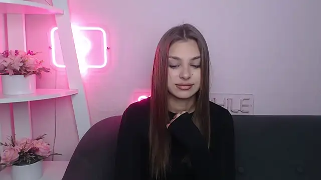 Snapshot of MilanaAngelAs chatting on 10-04-25, 04:36 MilanaAngelAs online show from 10-04-25, 04:36