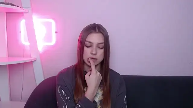 MilanaAngelAs online show from 04-11-26, 04:42