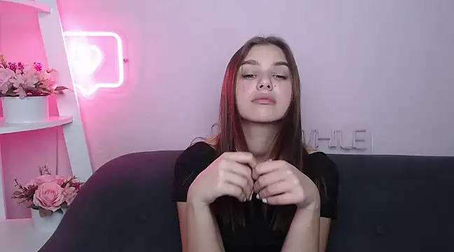 Snapshot of MilanaAngelAs chatting on 03-02-25, 05:30 MilanaAngelAs online show from 03-02-25, 05:30