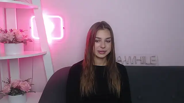 Snapshot of MilanaAngelAs chatting on 10-18-25, 04:47 MilanaAngelAs online show from 10-18-25, 04:47