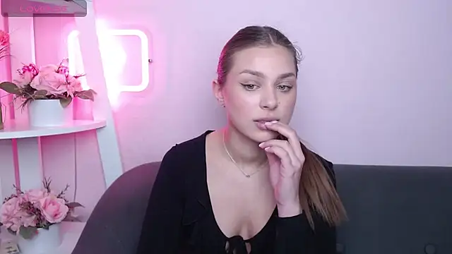 MilanaAngelAs online show from 05-05-26, 04:48