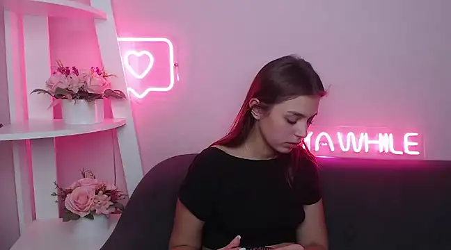 Snapshot of MilanaAngelAs chatting on 02-23-25, 11:55 MilanaAngelAs online show from 02-23-25, 11:55