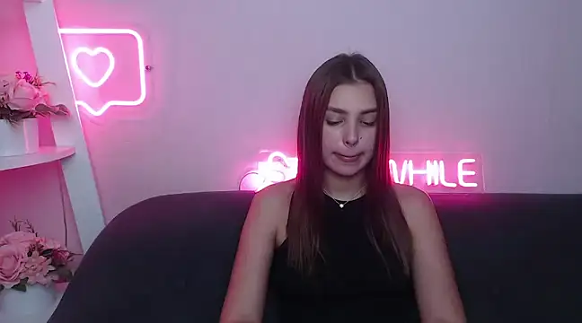 Snapshot of MilanaAngelAs chatting on 02-25-25, 10:59 MilanaAngelAs online show from 02-25-25, 10:59