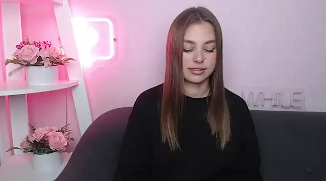 Snapshot of MilanaAngelAs chatting on 03-15-25, 02:12 MilanaAngelAs online show from 03-15-25, 02:12
