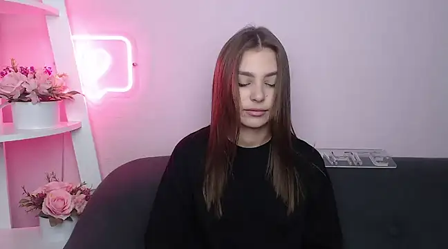 Snapshot of MilanaAngelAs chatting on 03-04-25, 05:42 MilanaAngelAs online show from 03-04-25, 05:42