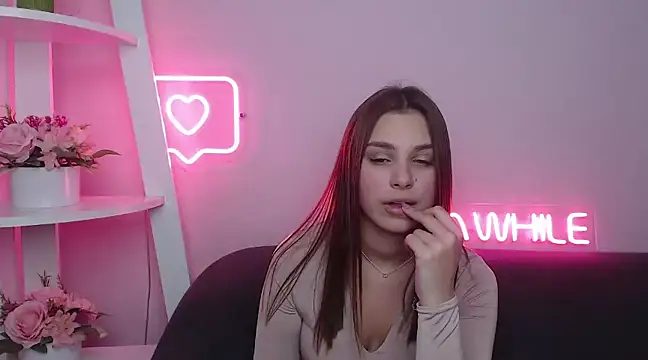 Snapshot of MilanaAngelAs chatting on 02-16-25, 05:37 MilanaAngelAs online show from 02-16-25, 05:37