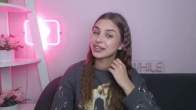 Snapshot of MilanaAngelAs chatting on 10-12-25, 12:39 MilanaAngelAs online show from 10-12-25, 12:39