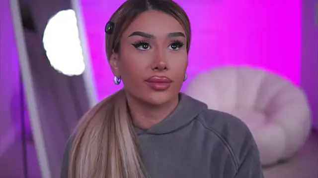 EvaZane online show from 11-10-25, 07:41