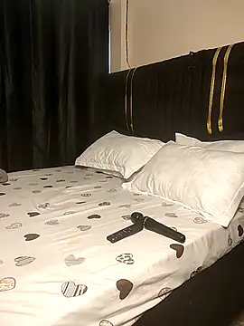 KikiLovesD online show from 02-11-26, 08:03