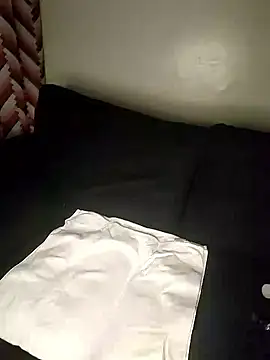 KikiLovesD online show from 01-11-26, 08:54