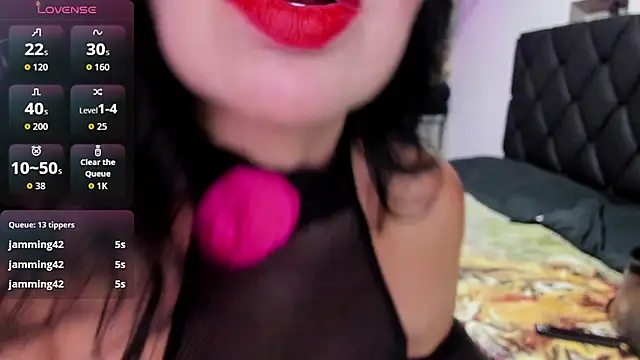 Snapshot of charlottemeyerr chatting on 09-21-25, 07:52 charlottemeyerr online show from 09-21-25, 07:52