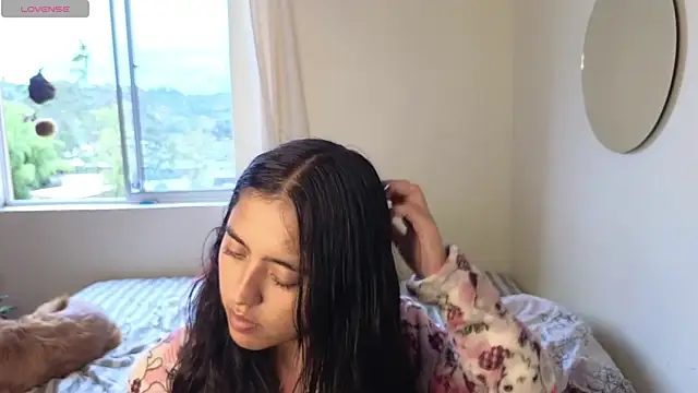 ViolettaSummer online show from 11-16-25, 08:57