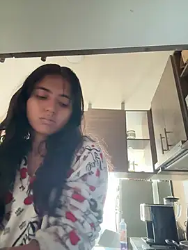 ViolettaSummer online show from 05-18-26, 05:07