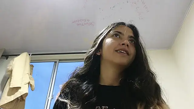 Snapshot of ViolettaSummer chatting on 02-21-25, 11:11 ViolettaSummer online show from 02-21-25, 11:11