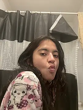 Snapshot of ViolettaSummer chatting on 07-19-26, 01:19 ViolettaSummer online show from 07-19-26, 01:19