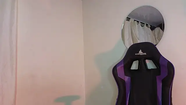 Snapshot of ViolettaSummer chatting on 02-01-25, 03:19 ViolettaSummer online show from 02-01-25, 03:19