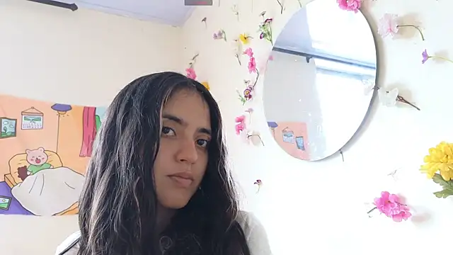 Snapshot of ViolettaSummer chatting on 01-11-25, 06:44 ViolettaSummer online show from 01-11-25, 06:44