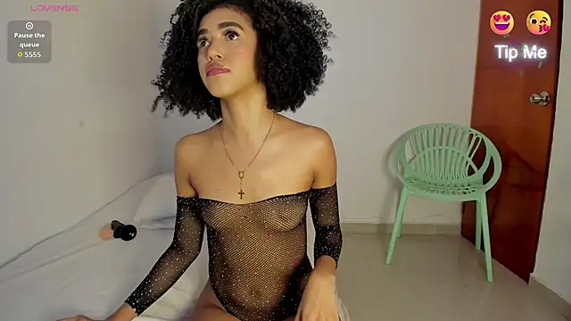 Lorena Hawkins online show from 10-18-25, 04:42