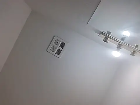 Snapshot of Papinine6 chatting on 11-12-25, 11:14 Papinine6 online show from 11-12-25, 11:14