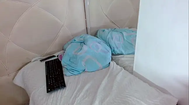 Dollbehavior  online show from 01-25-25, 01:30