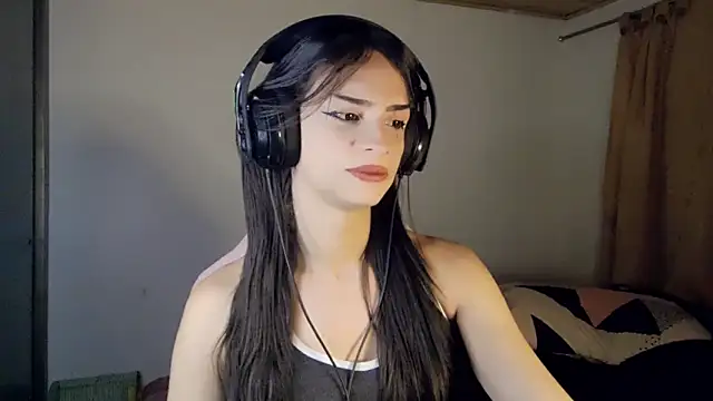 Dollbehavior  online show from 04-14-26, 01:43