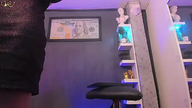 Snapshot of londoreales chatting on 03-11-25, 11:26 londoreales online show from 03-11-25, 11:26