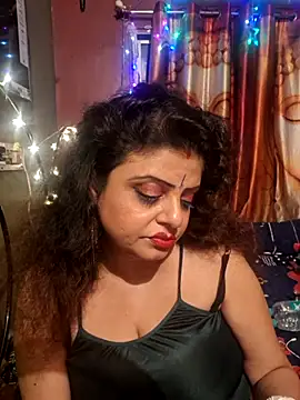 Snapshot of Maaya66 chatting on 02-20-25, 06:03 Maaya66 online show from 02-20-25, 06:03