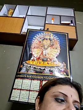 Snapshot of Maaya66 chatting on 09-19-25, 05:28 Maaya66 online show from 09-19-25, 05:28