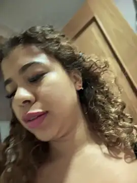 LEONCITA  online show from 12-18-25, 11:03