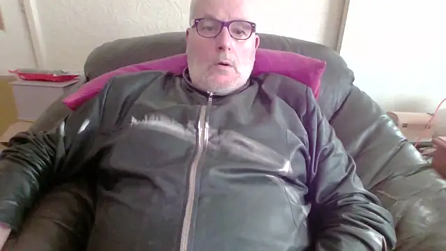Leatherman63 online show from 09-13-25, 07:30