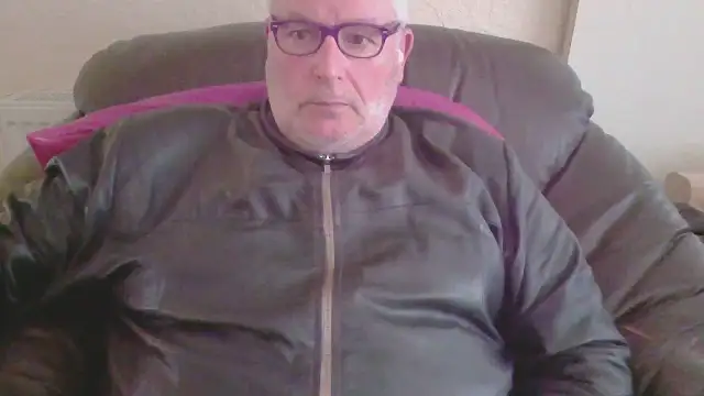 Leatherman63 online show from 07-01-26, 01:22