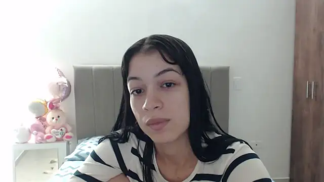 Snapshot of Caribbean_beauty_ chatting on 10-13-25, 11:38 Caribbean beauty  online show from 10-13-25, 11:38