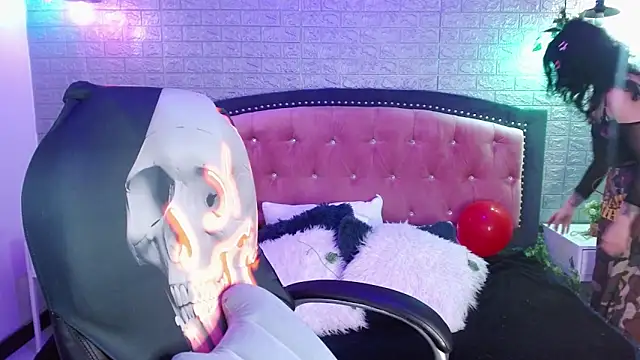 REDHOTTER  online show from 03-05-26, 07:43