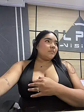 little lissiee online show from 06-23-26, 01:03