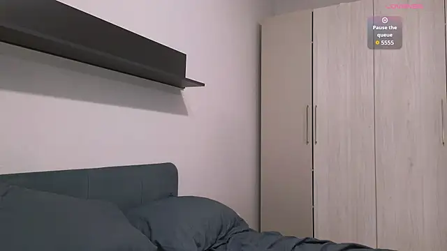 Kaia Sunshine Mia online show from 12-17-25, 11:26