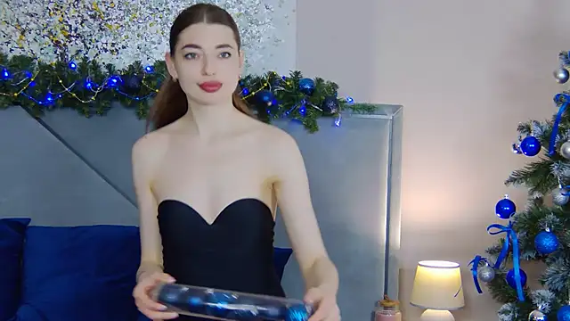 NicoleRosss online show from 12-18-25, 11:25