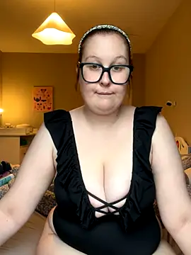 Misssmilf online show from 11-09-25, 12:20