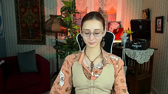 Snapshot of Orianna_Fox chatting on 12-28-24, 02:32 Orianna Fox online show from 12-28-24, 02:32