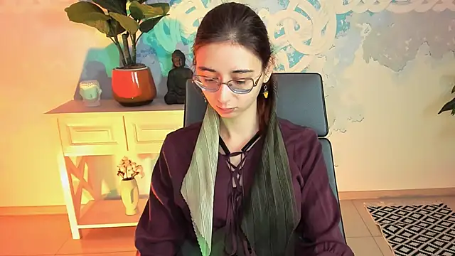 Snapshot of Orianna_Fox chatting on 10-17-25, 09:12 Orianna Fox online show from 10-17-25, 09:12
