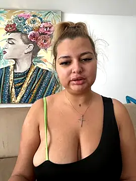 Snapshot of AllysonK chatting on 09-20-25, 10:09 AllysonK online show from 09-20-25, 10:09