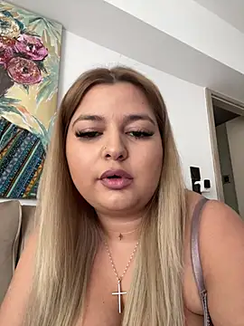 Snapshot of AllysonK chatting on 03-09-25, 11:03 AllysonK online show from 03-09-25, 11:03