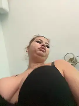 AllysonK online show from 11-20-25, 01:45