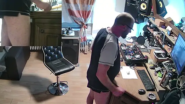 Snapshot of rosaeichel chatting on 02-12-26, 02:00 rosaeichel online show from 02-12-26, 02:00