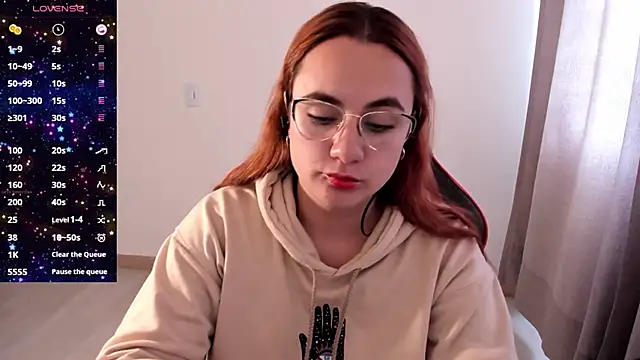 Snapshot of maryluna95 chatting on 10-15-25, 08:06 maryluna95 online show from 10-15-25, 08:06