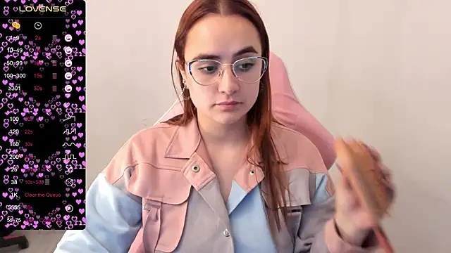 Snapshot of maryluna95 chatting on 02-18-25, 01:54 maryluna95 online show from 02-18-25, 01:54