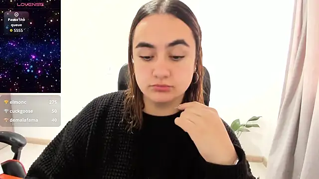 Snapshot of maryluna95 chatting on 06-25-26, 06:13 maryluna95 online show from 06-25-26, 06:13