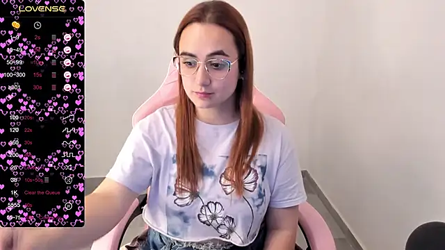 Snapshot of maryluna95 chatting on 03-06-25, 12:54 maryluna95 online show from 03-06-25, 12:54