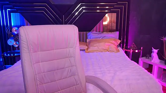 CoolTatis online show from 12-17-25, 07:35